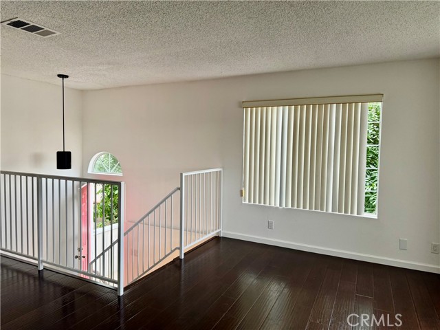 MLS #WS25261477 image #6