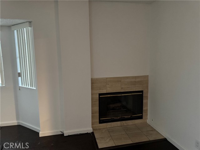 MLS #WS25261477 image #8