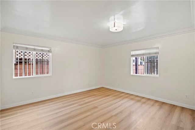 MLS #WS25261873 image #8