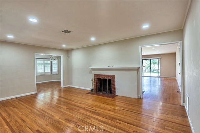 MLS #WS25261917 image #1