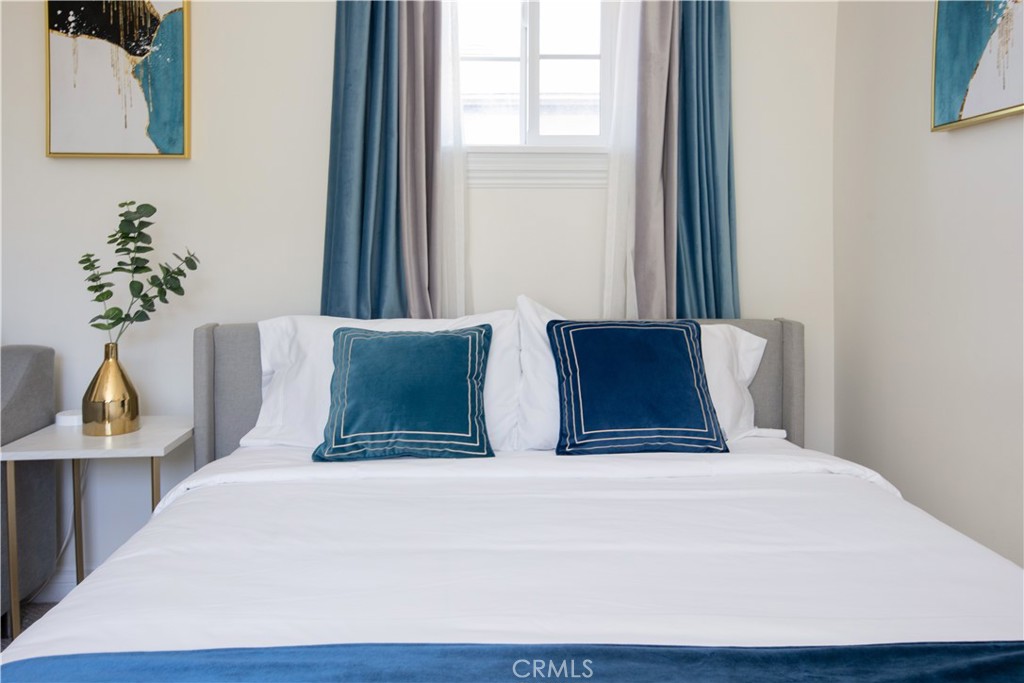 MLS #WS25262097 image #12