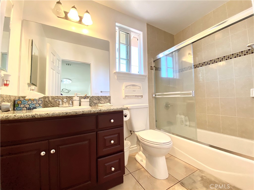 MLS #WS25262097 image #17