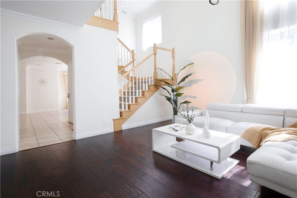 MLS #WS25262097 image #2