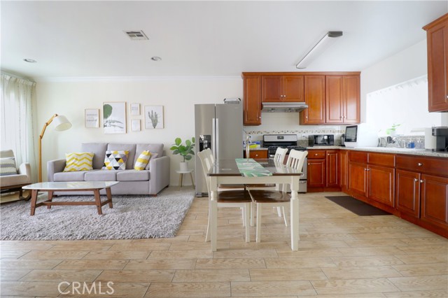 MLS #WS25262097 image #2