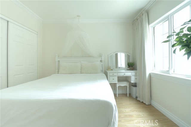 MLS #WS25262097 image #6