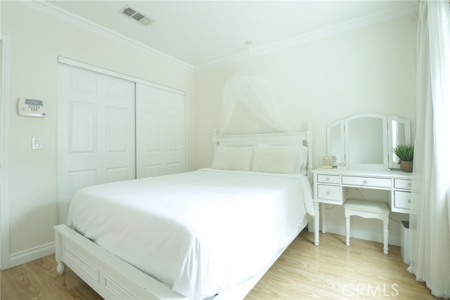 MLS #WS25262097 image #7