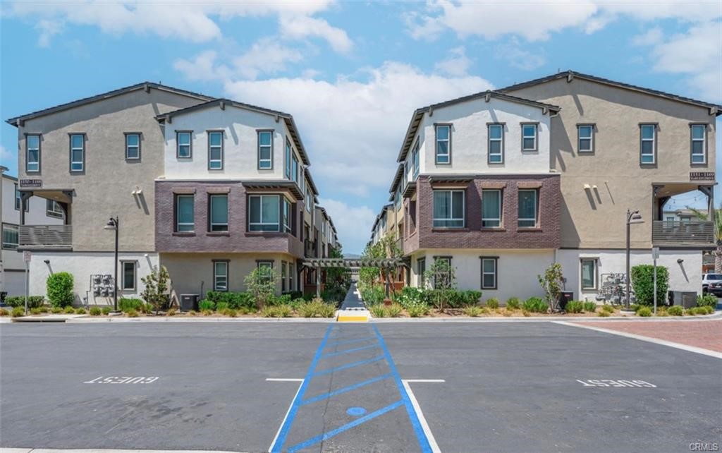 MLS #WS25262176 image #3