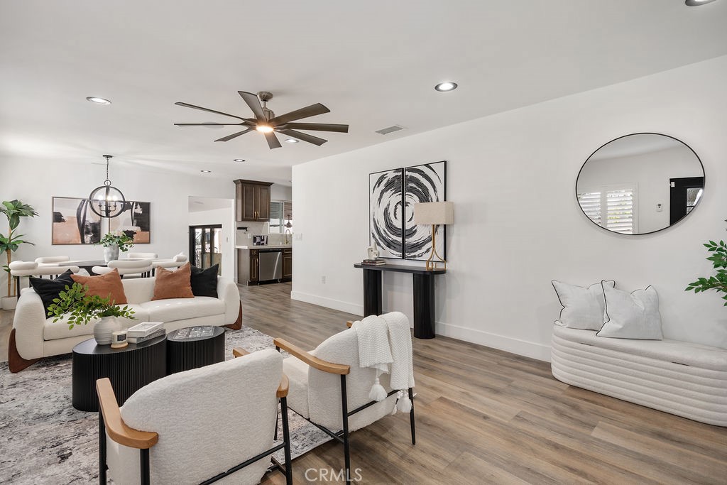 MLS #WS25262215 image #10