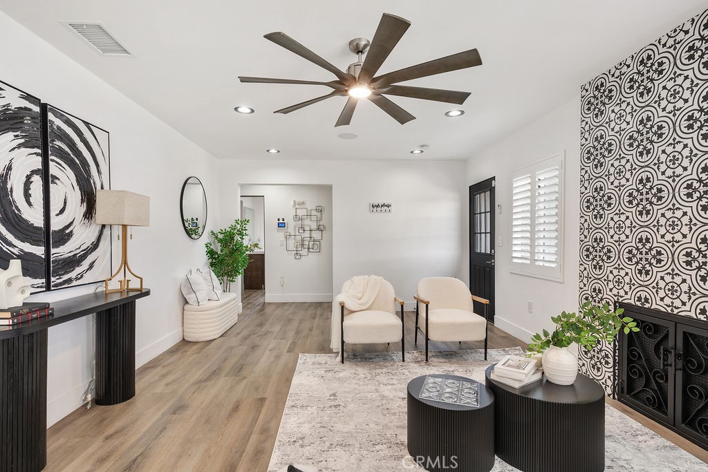 MLS #WS25262215 image #20