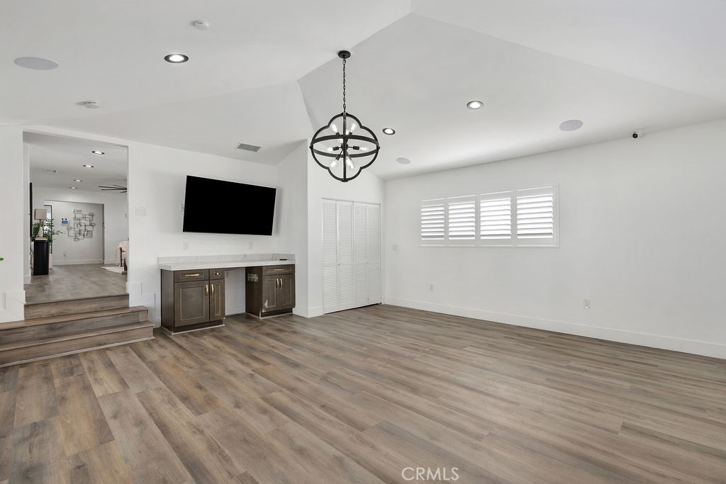 MLS #WS25262215 image #23