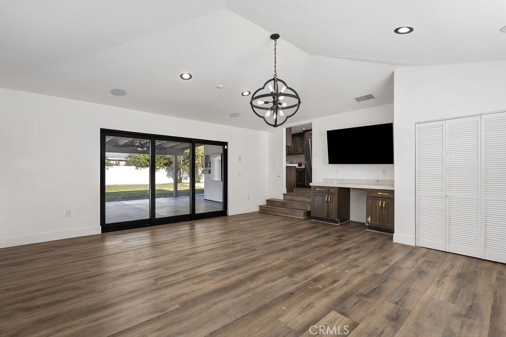 MLS #WS25262215 image #24