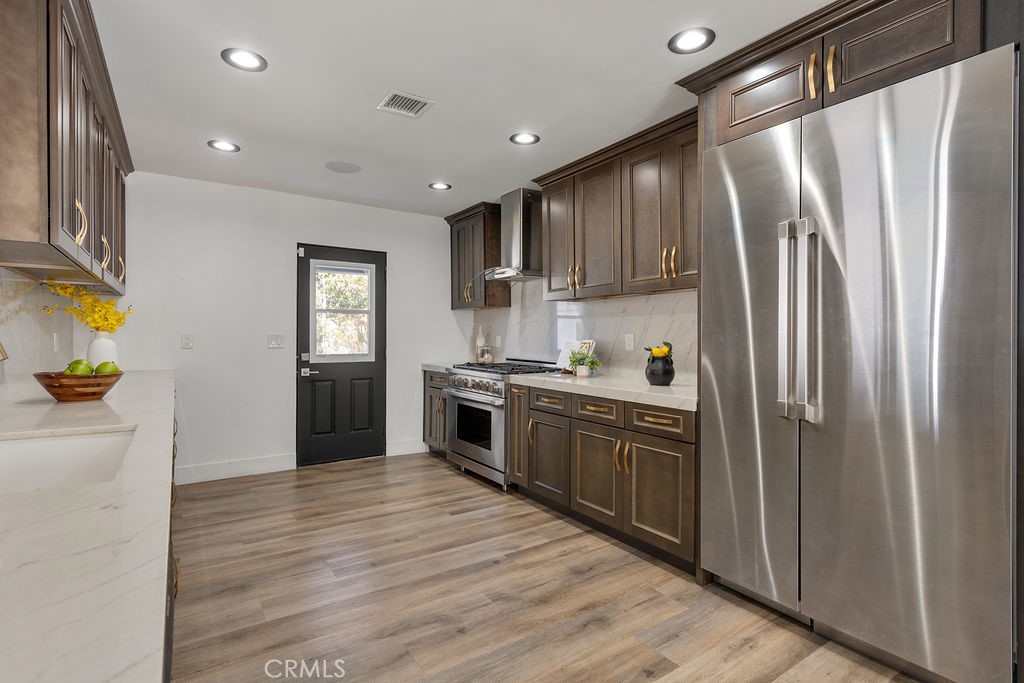 MLS #WS25262215 image #8