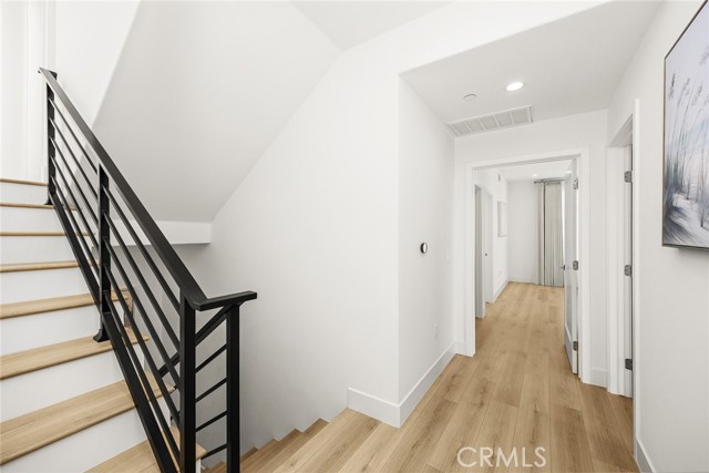 MLS #WS25261698 image #17