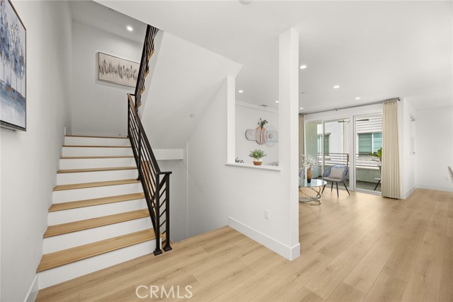 MLS #WS25261698 image #8