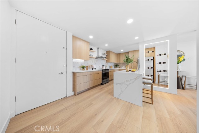 MLS #WS25262410 image #8