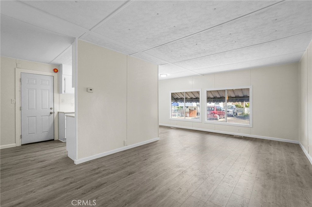 MLS #WS25262466 image #10