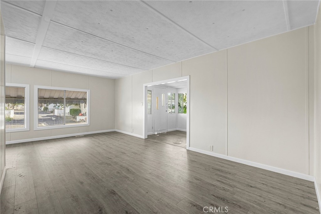 MLS #WS25262466 image #11