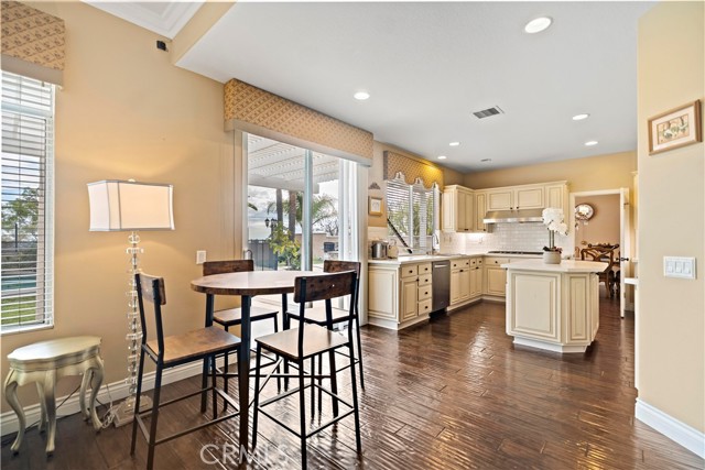 MLS #WS25262794 image #11