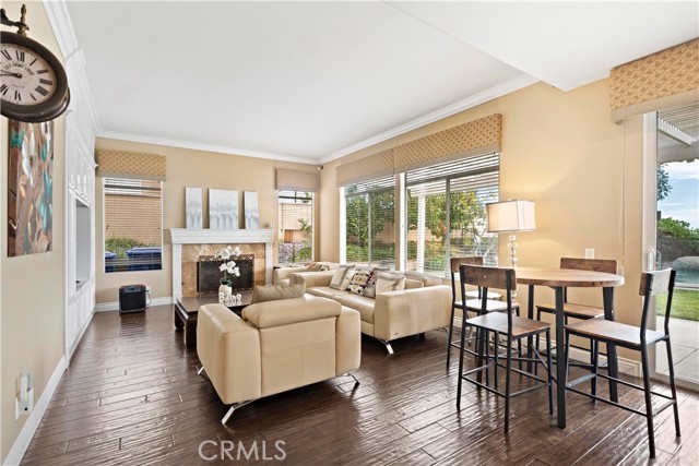 MLS #WS25262794 image #9