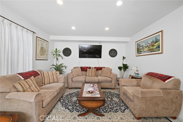 MLS #WS25262875 image #5