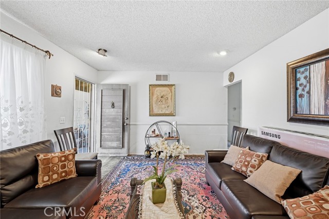 MLS #WS25262875 image #8