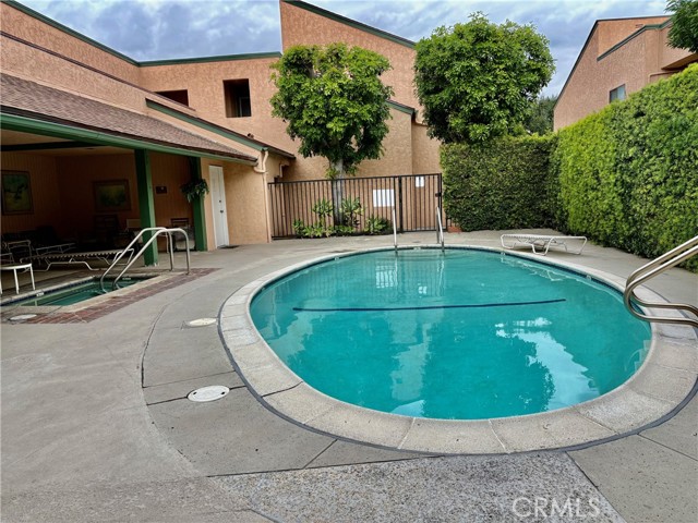 MLS #WS25262887 image #12