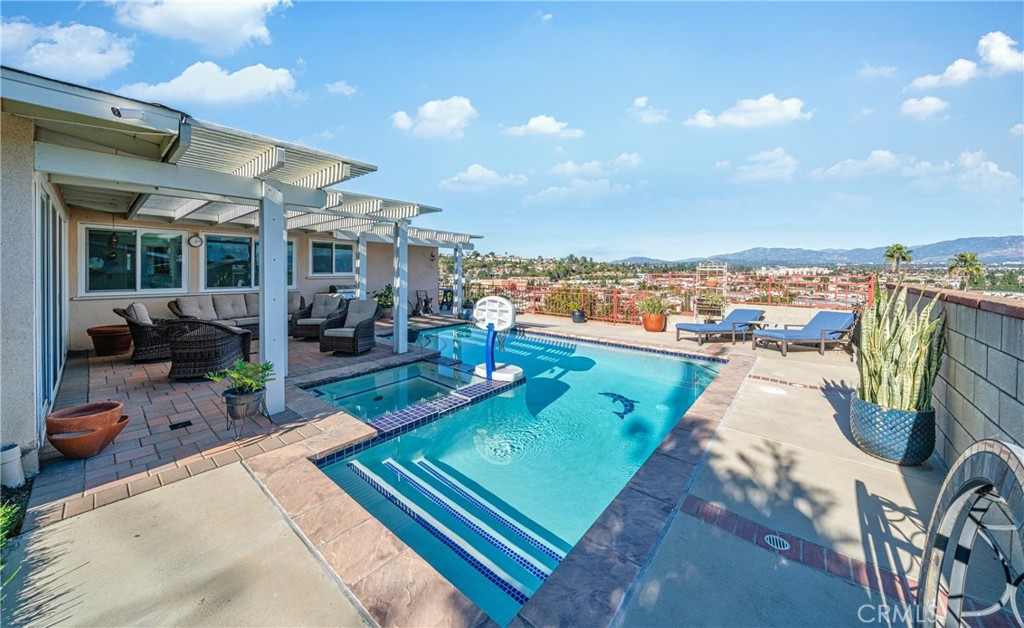 MLS #WS25263257 image #2