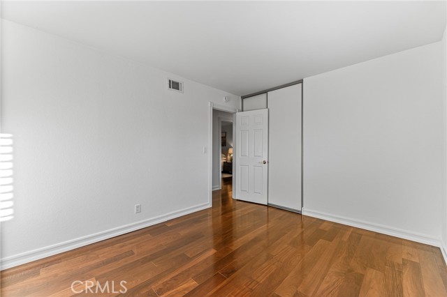 MLS #WS25263355 image #37