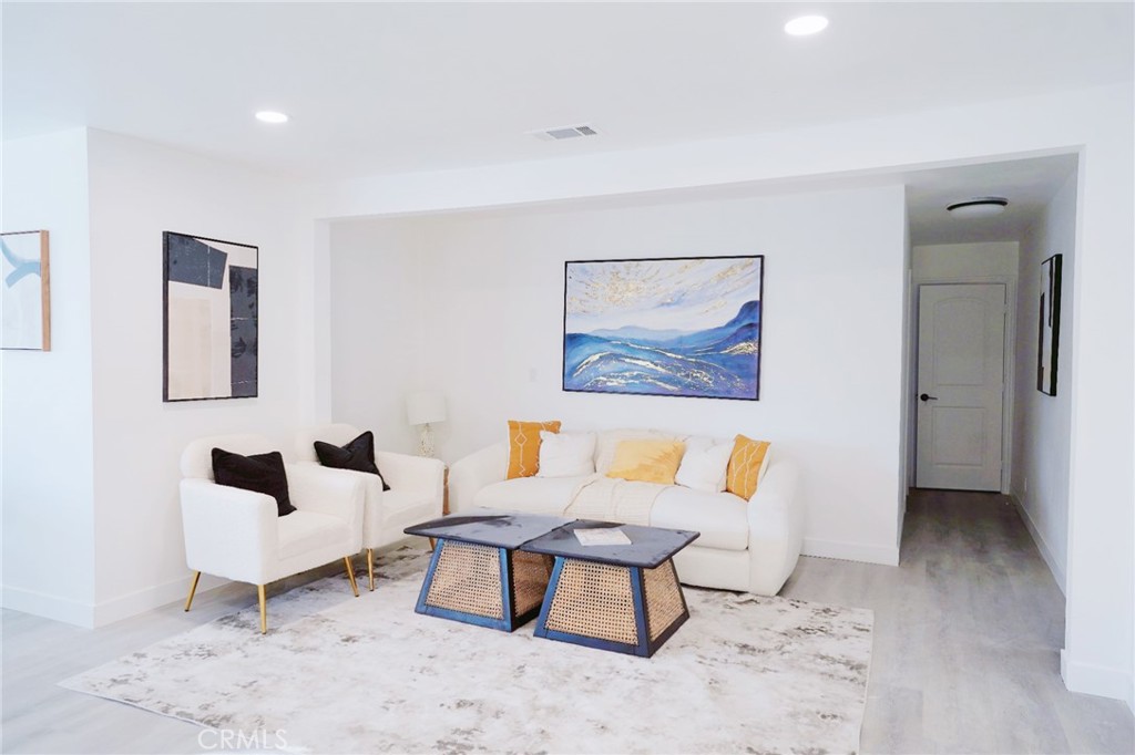 MLS #WS25263741 image #1