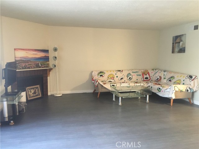 MLS #WS25263794 image #1