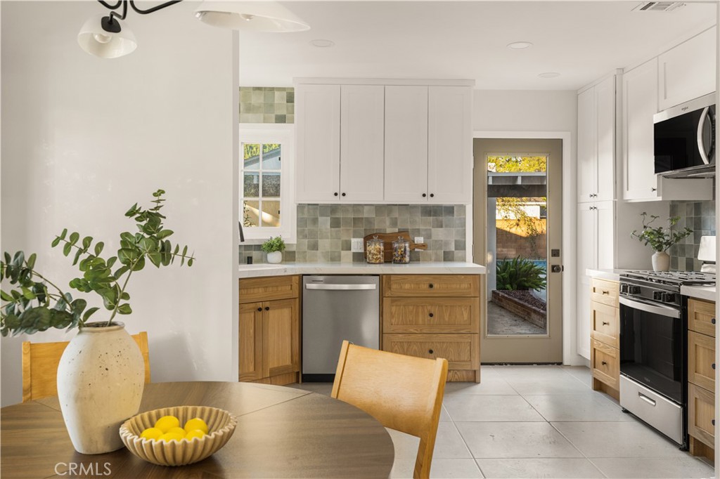 MLS #WS25263839 image #9