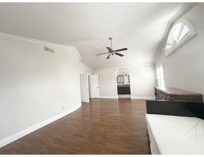 MLS #WS25263844 image #9