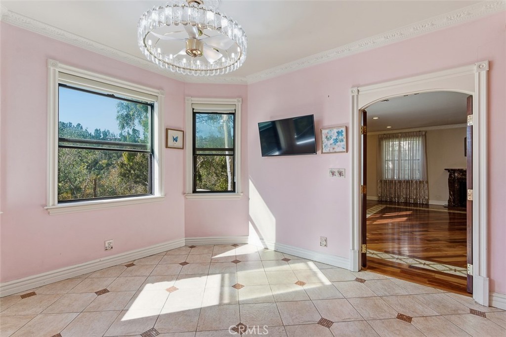 MLS #WS25263863 image #16