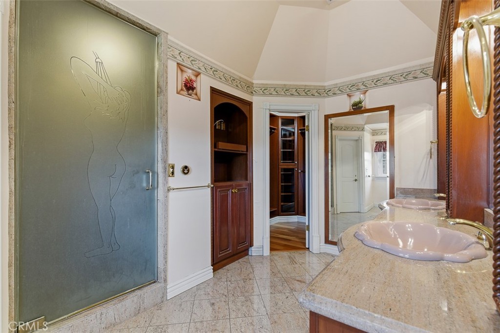 MLS #WS25263863 image #23