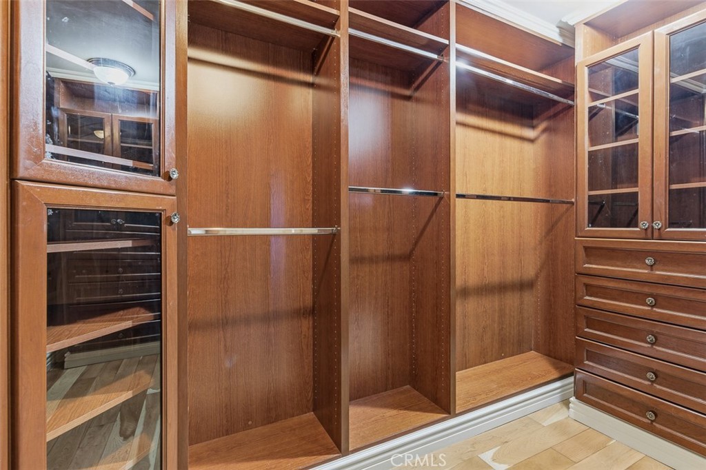 MLS #WS25263863 image #24