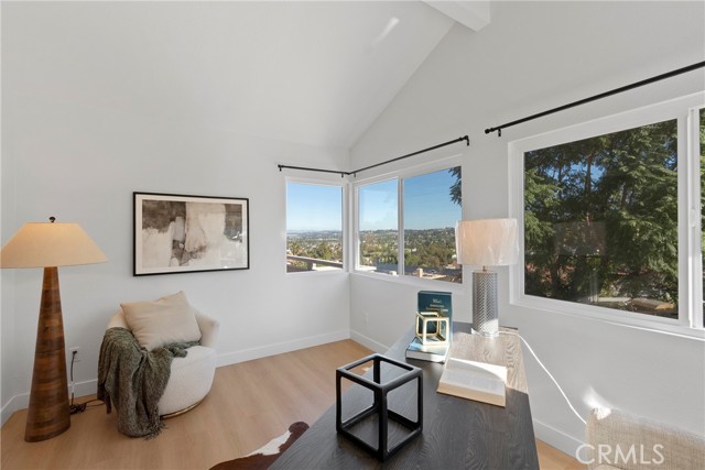 MLS #WS25264023 image #9