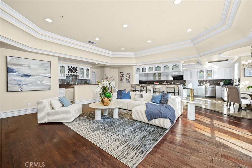 MLS #WS25264028 image #14