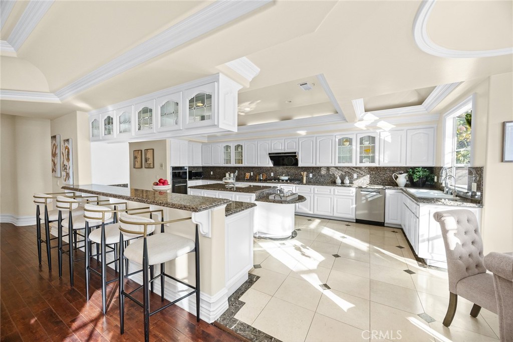 MLS #WS25264028 image #16