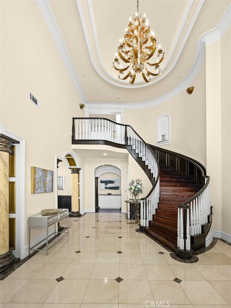 MLS #WS25264028 image #2