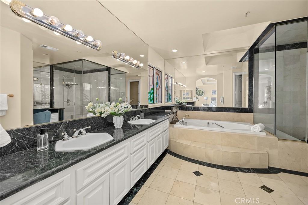 MLS #WS25264028 image #21