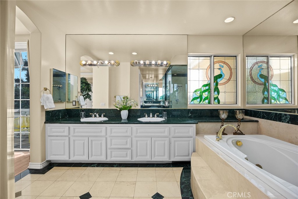 MLS #WS25264028 image #22