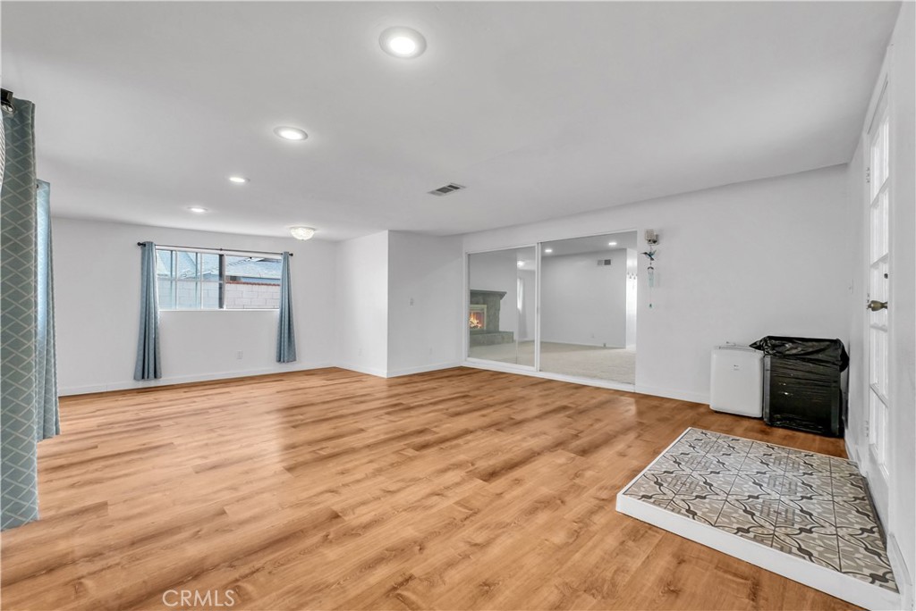 MLS #WS25264284 image #12