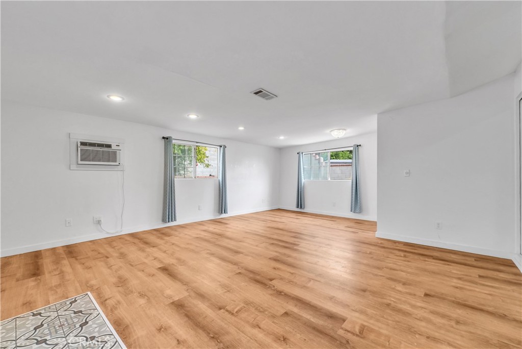 MLS #WS25264284 image #13