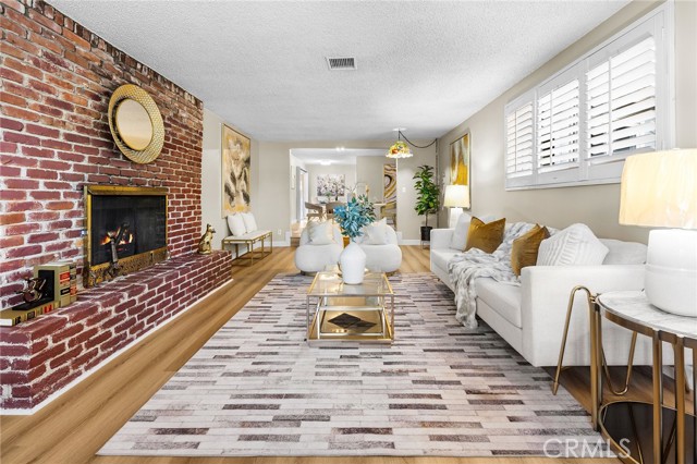 MLS #WS25244100 image #4