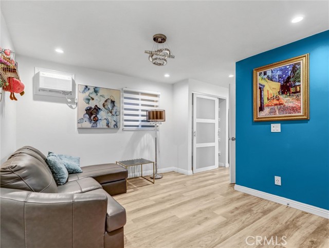 MLS #WS25264494 image #23