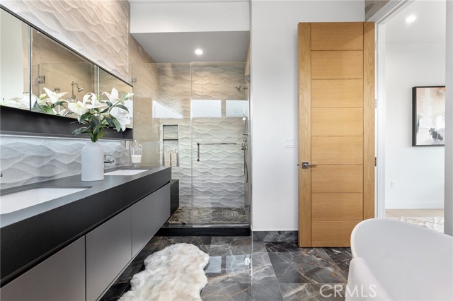 MLS #WS25264856 image #30