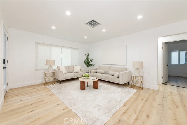 MLS #WS25264986 image #11