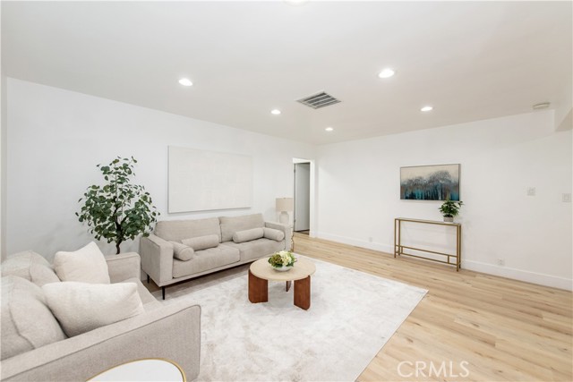 MLS #WS25264986 image #16