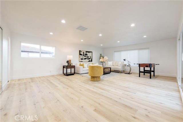 MLS #WS25264986 image #4