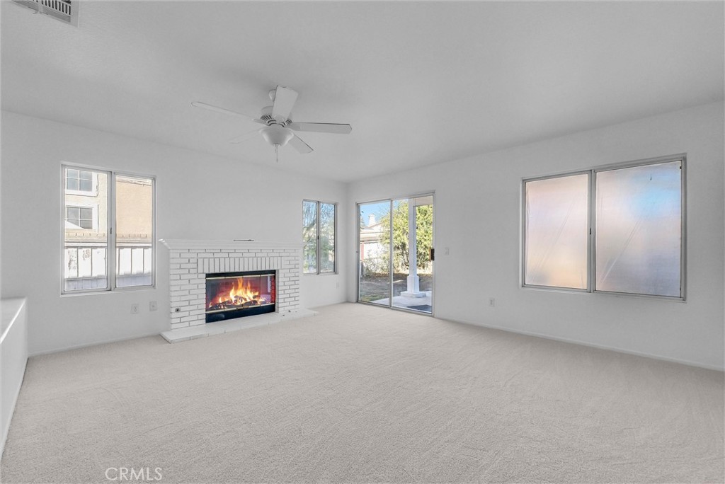 MLS #WS25265276 image #10